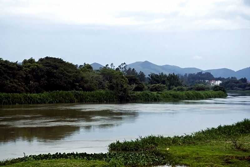 CACHOEIRAS EM QUATIS - RJ - QUATIS - RJ