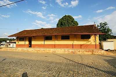 ANTIGA ESTAO FERROVIRIA-FOTO:SGTRANGEL  - RETIRO DO MURIA - RJ