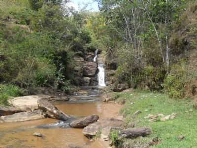 CACHOEIRAS EM RIB DE SO JOAQUIM, POR DARCIO AGUILAR VIEIRA ALVES - RIBEIRO DE SO JOAQUIM - RJ