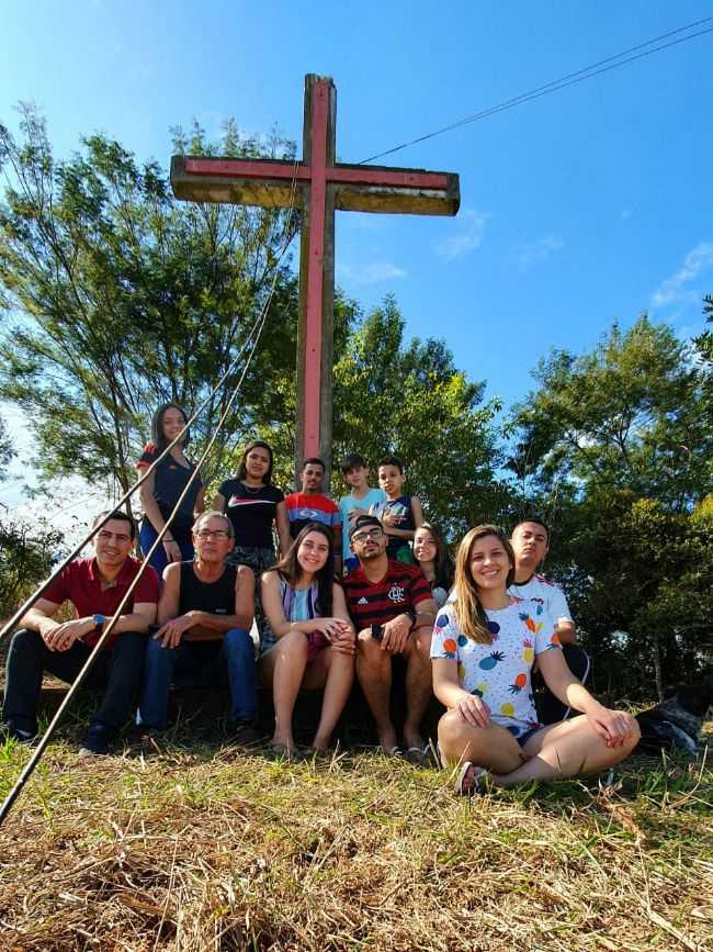 FOTO NO CRUZEIRO, POR KELI - RIBEIRO DE SO JOAQUIM - RJ