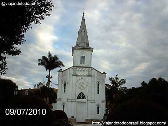 IGREJA DE SANTA TERESA DVILA EM RIO DAS FLORES-RJ-FOTO:SERGIO FALCETTI - RIO DAS FLORES - RJ