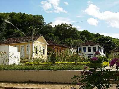 RESIDNCIAS EM ROSAL, POR LEANDRO RAPOSO - ROSAL - RJ