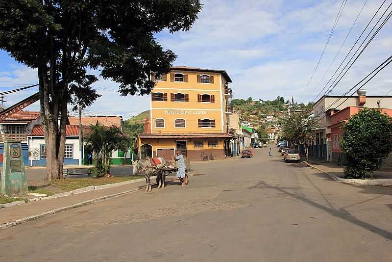 SANTA ISABEL DO RIO PRETO-RJ-RUA DA CIDADE-FOTO:HALLEY PACHECO DE OLIVEIRA - SANTA ISABEL DO RIO PRETO - RJ