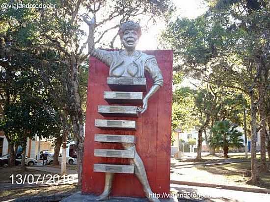 HOMENAGEM  DERCY GONALVES EM SANTA MARIA MADALENA-RJ-FOTO:SERGIO FALCETTI - SANTA MARIA MADALENA - RJ