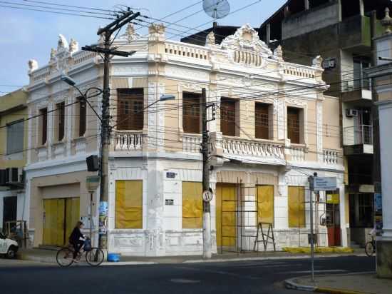 IEDIFCIO JOO JASBIK - INCIO DA RUA DR. FERREIRA DA LUZ - , POR HILTON DE ABREU MARINHOA - SANTO ANTNIO DE PDUA - RJ