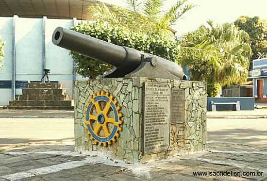 MONUMENTO AOS PRAINHAS FIDELENSES  INAUGURADO EM 15/11/1971 - SO FIDLIS - RJ