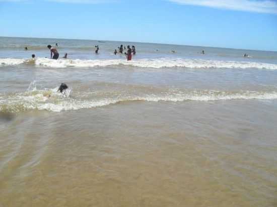 PRAIA DE GUAXINDIBA, POR J - SO FRANCISCO DE ITABAPOANA - RJ