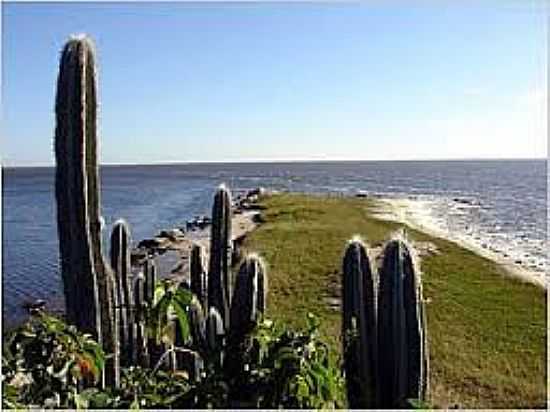 PRAIA PONTA DOS CADEIROS EM SO PEDRO DA ALDEIA-RJ-FOTO:POUSADAS-HOTEIS.COM - SO PEDRO DA ALDEIA - RJ