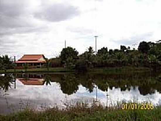 CASA  BEIRA DO LAGO EM SO SEBASTIO DO ALTO-FOTO:ALANIRA - SO SEBASTIO DO ALTO - RJ