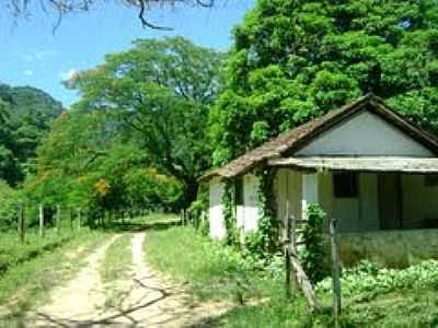 CASA-FOTO:MELQUISEDEC DE AZEVE  - SOSSEGO - RJ