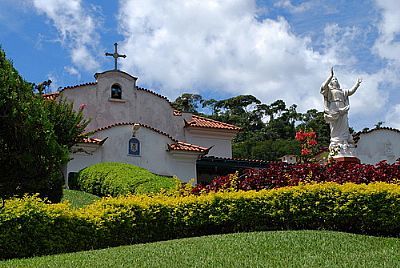 IGREJA NO QUEBRA FRASCO FOTO POR ROBERTO_R_PEREIRA  
 - TERESPOLIS - RJ