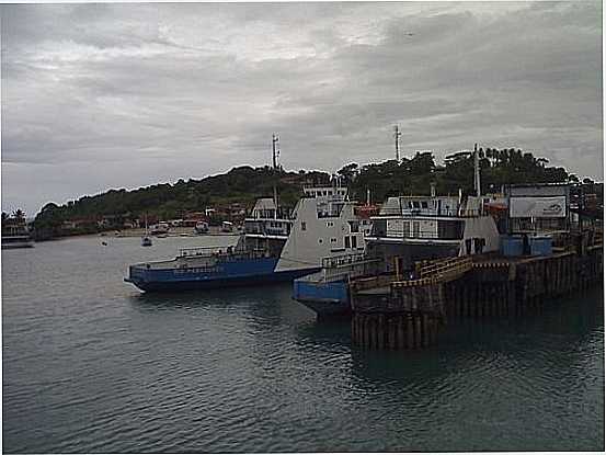 FERRY BOAT EM ITAPARICA-BA-FOTO:ADMILSON REIS - ITAPARICA - BA