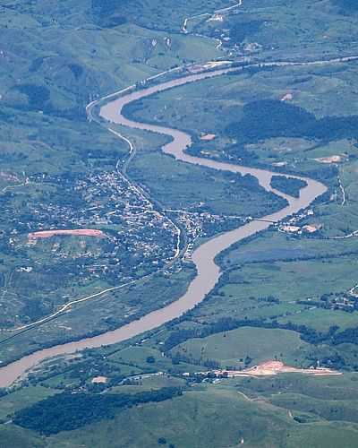 RIO PARABA DO SUL-FOTO:ANDR BONACIN  - VARGEM ALEGRE - RJ