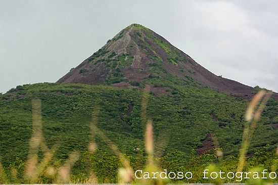 MORRO DO CABOJI EM ANJICOS-RN-FOTO:PEDRO CARDOSO - ANGICOS - RN