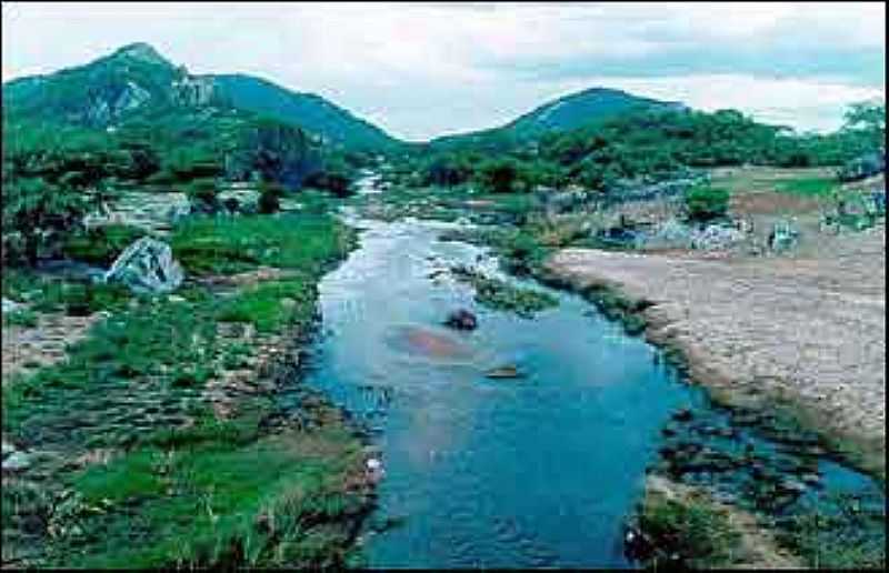 RIO PONTEGI (SERRA DA ARARA AO FUNDO  ESQUERDA) - BARCELONA - RN