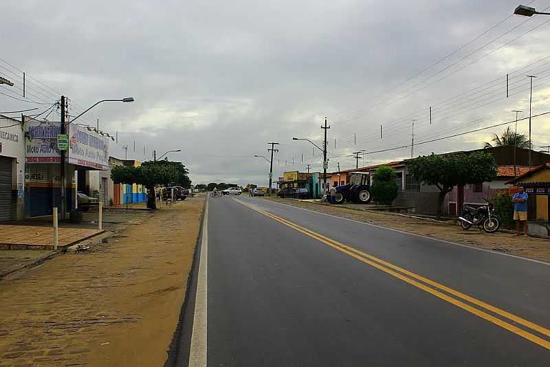 BOM JESUS-RN-RODOVIA ATRAVESSANDO A CIDADE-FOTO:WILSON ALCARAS - BOM JESUS - RN