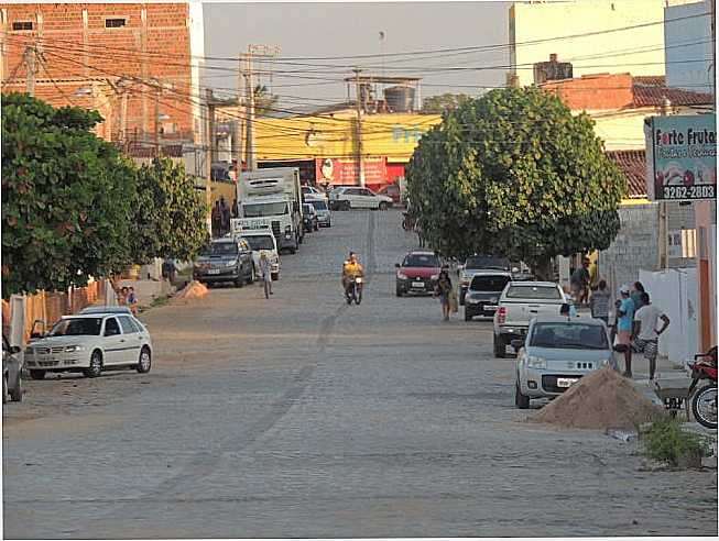 RUA PEDRO GUSTAVO ANTIGA RUA MONSENHOR WALFREDO GURGEL E DO BUJO, POR COSME FERNANDES DE SOUZA - JOO CMARA - RN