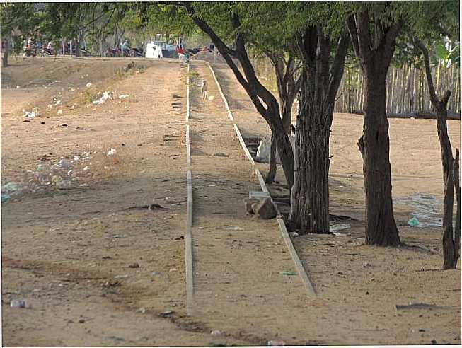 VISO DO QUE SOBROU DA ESTRADA DE FERRO SAMPAIO CORREIO COMUNIDADE DO CORTE / JOO CMARA, POR COSME FERNANDES DE SOUZA - JOO CMARA - RN