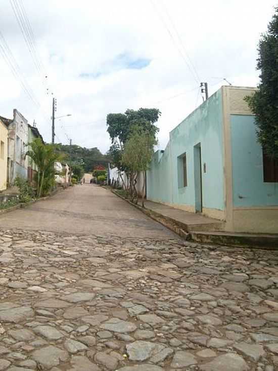 RUA DA PALMEIRINHA EM ITAPURA-FOTO:ERIKA MIRANDA POSTADA PORELIESER NUNES - ITAPURA - BA