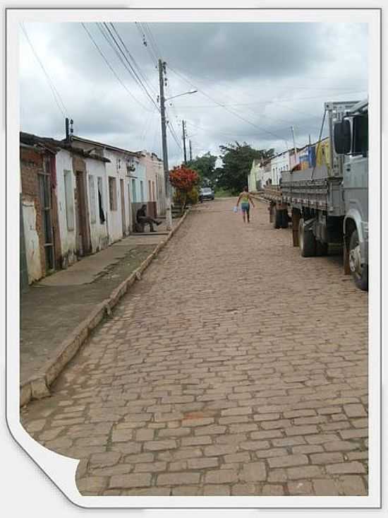 RUA DO CCO EM ITAPURA-FOTO:ERIKA MIRANDA POSTADA PORELIESER NUNES - ITAPURA - BA