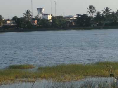 LAGOA NA ENTRADA DA CIDADE DE MONTANHAS-RN., POR EVERTON - MONTANHAS - RN