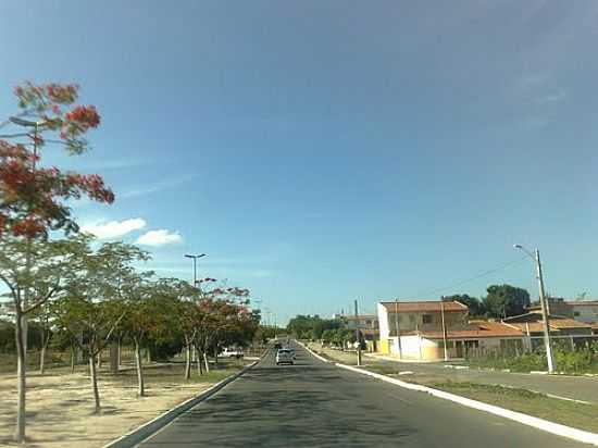 AV.ABEL COELHO EM MOSSOR-FOTO:JORGE HIRATA - MOSSOR - RN