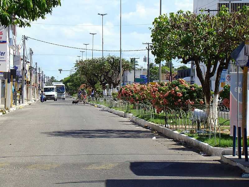 PARNAMIRIM-RN-RUA NO CENTRO DA CIDADE-FOTO:MARCUS SAMPAIO - PARNAMIRIM - RN