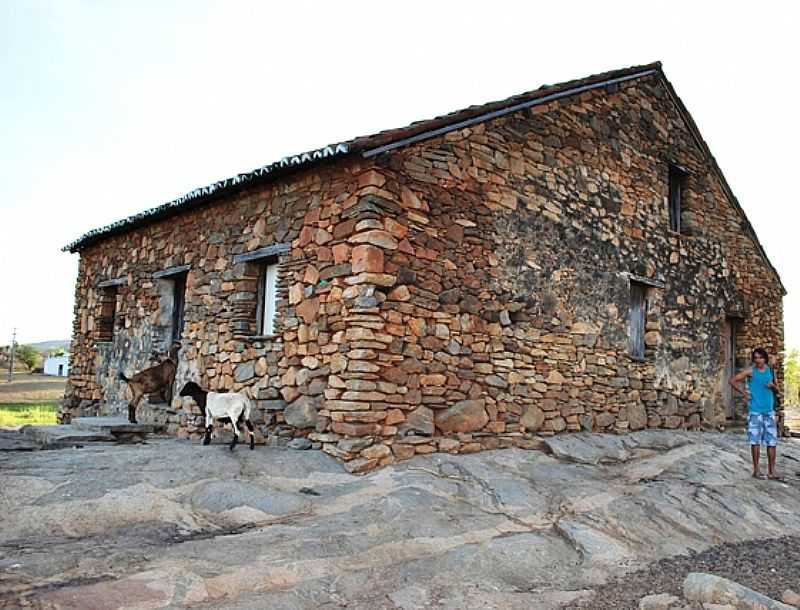 CASA DE PEDRA CONSTRUIDA PELOS ESCRAVOS
STIO ESCONDIDO - PATU - FOTO OLHARCRITICOPATU - PATU - RN