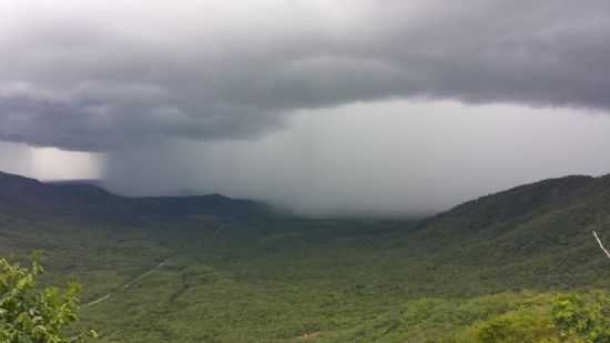 NEVOA E CHUVA CHEGANDO NA SERRA, POR SOUSA NETO - PORTALEGRE - RN