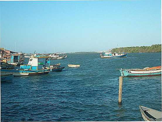 PORTO DO MANGUE-RN-BARCOS PESQUEIROS NO RIO DAS CONCHAS-FOTO:WAGITON FENAS - PORTO DO MANGUE - RN