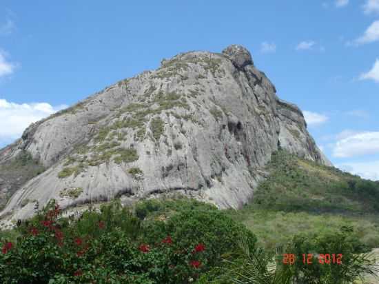 MORRO DA FONTE - VISTO DO MARACUJ, POR ANTONIO DA SILVA SAMPAIO - ITATIM - BA