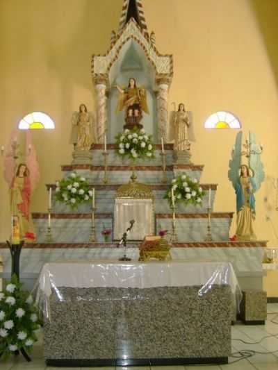 ALTAR-MOR DA MATRIZ DE S. MIGUEL ARCANJO, POR FRANCISCO DIASSIS DE CARVALHO SOUZA - SO MIGUEL - RN