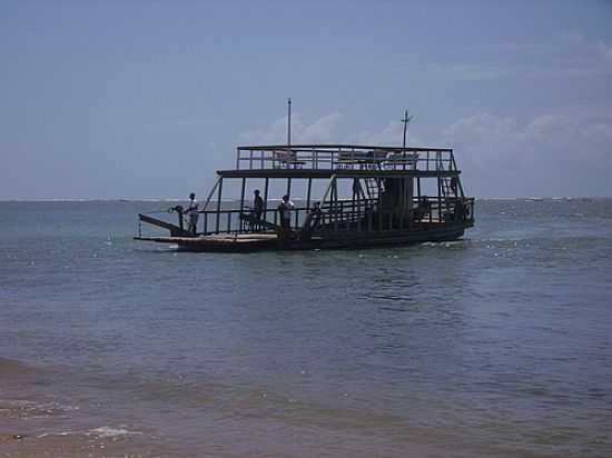 BARCO EM TIBAU DO SUL-FOTO:AZULMAR - TIBAU DO SUL - RN