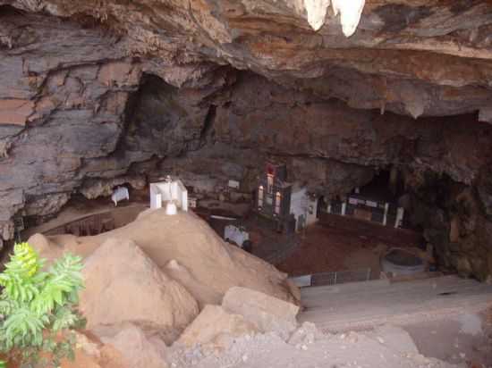 CAVERNA DA MANGABEIRA, POR SORAYA - ITUAU - BA