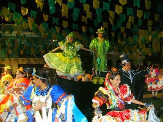 QUADRILHA JUNINA-NA PISADA DO SERTO, POR GILDEMAR RIBEIRO DA SILVA - TRIUNFO POTIGUAR - RN