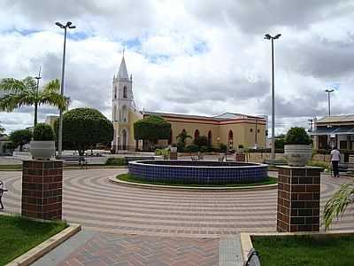 PRAA E IGREJA DO SAGRADO CORAO DE JESUS-FOTO:WALTER LEITE  - UMARIZAL - RN