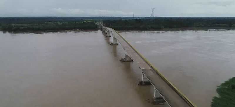 PONTE SOBRE O RIO MADEIRA, EM ABUN, EST COM ESTRUTURA PRONTA.  FOTO: REPRODUO/REDE AMAZNICA  - ABUN - RO