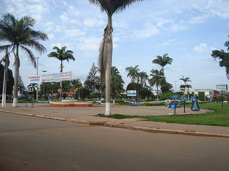 ALTA FLORESTA DO OESTE-RO-PRAA NO CENTRO DA CIDADE-FOTO:WWW.SICREDIUNIVALES.COM.BR - ALTA FLORESTA DO OESTE - RO