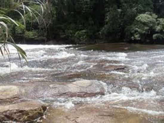 CORREDEIRA NO RIO PRETO EM CANDEIAS DO JAMARI-FOTO:JOO HENRIQUE ROSA - CANDEIAS DO JAMARI - RO