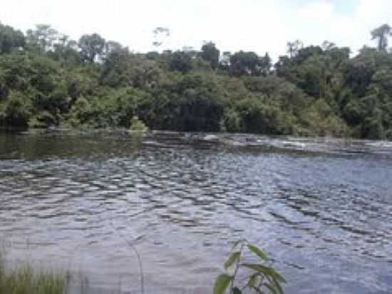 PISCINA DE CORREDEIRA DO RIO PRETO EM CANDEIAS DO JAMARI-FOTO:JOO HENRIQUE ROSA - CANDEIAS DO JAMARI - RO