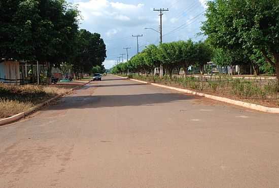 AVENIDA-FOTO:GERLYRM - CASTANHEIRAS - RO