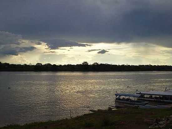 ENTARDECER SOBRE O RIO MAMOR EM GUAJAR-MIRIM-RO-FOTO:ANTONIO CESAR ALVES  - GUAJAR MIRIM - RO