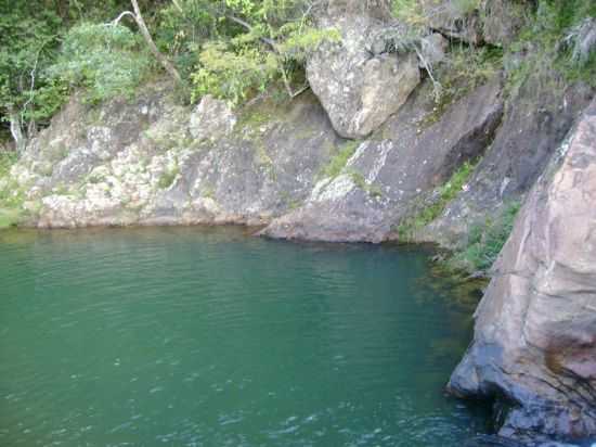 PEDRA FURADA I, POR OLGUINHA DAVID - JACARACI - BA