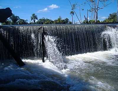 CACHOEIRA POR THAYKIRA - RIO CRESPO - RO