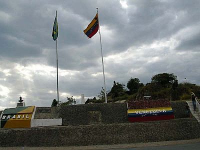 DIVISA BRASIL/VENEZUELA - PACARAIMA - RR