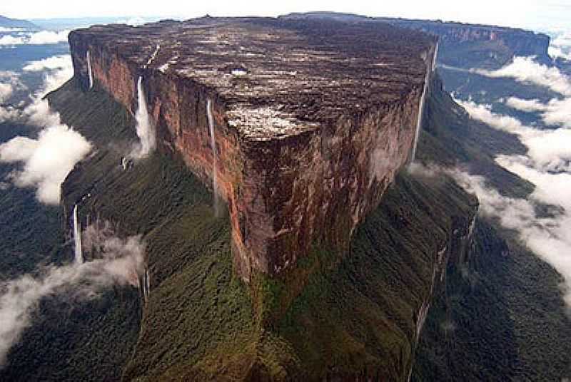 UIRAMUT-RR-MONTE RORAIMA-FOTO:BOSSKITIARA.WORDPRESS.COM  - UIRAMUT - RR