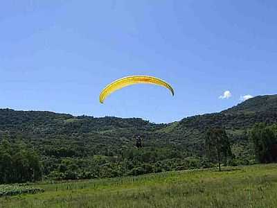 POUSO EM AGUDO-POR ICAROSUL - AGUDO - RS