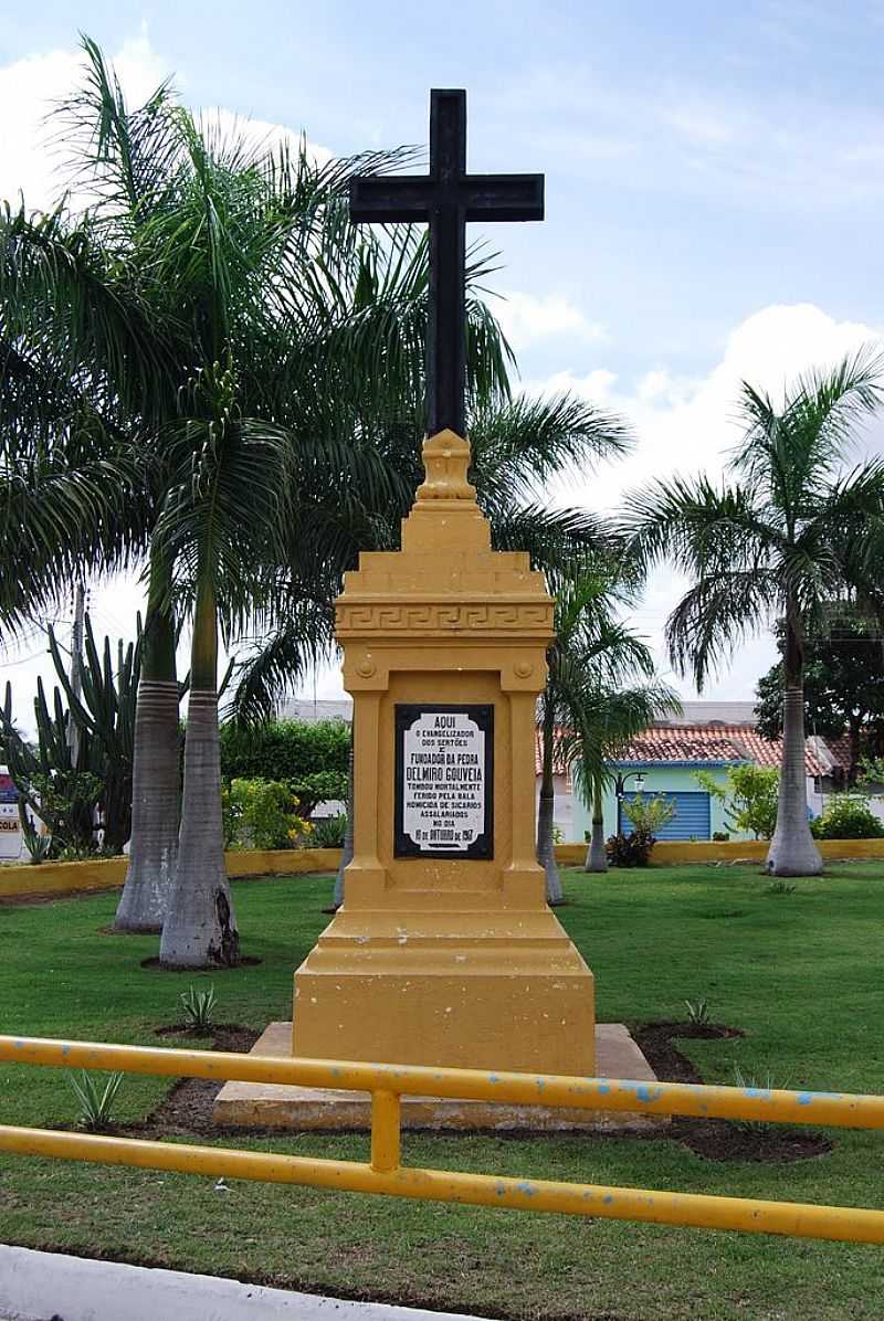 DELMIRO GOUVEIA-AL-MONUMENTO  DELMIRO GOUVEIA-FOTO:RICARDO SABADIA - DELMIRO GOUVEIA - AL