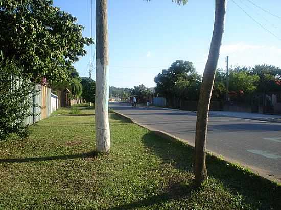 RUA DUQUE DE CAXIAS EM ALVORADA-RS-FOTO:VAINER - ALVORADA - RS