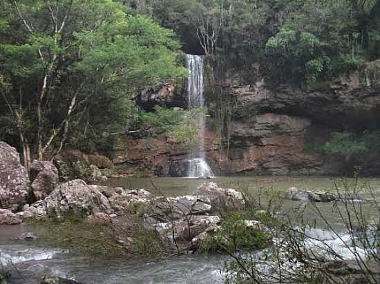 CACHOEIRA EM ANTA GORDA-RS-FOTO:JOSIAS PORCIUNCULA O - ANTA GORDA - RS